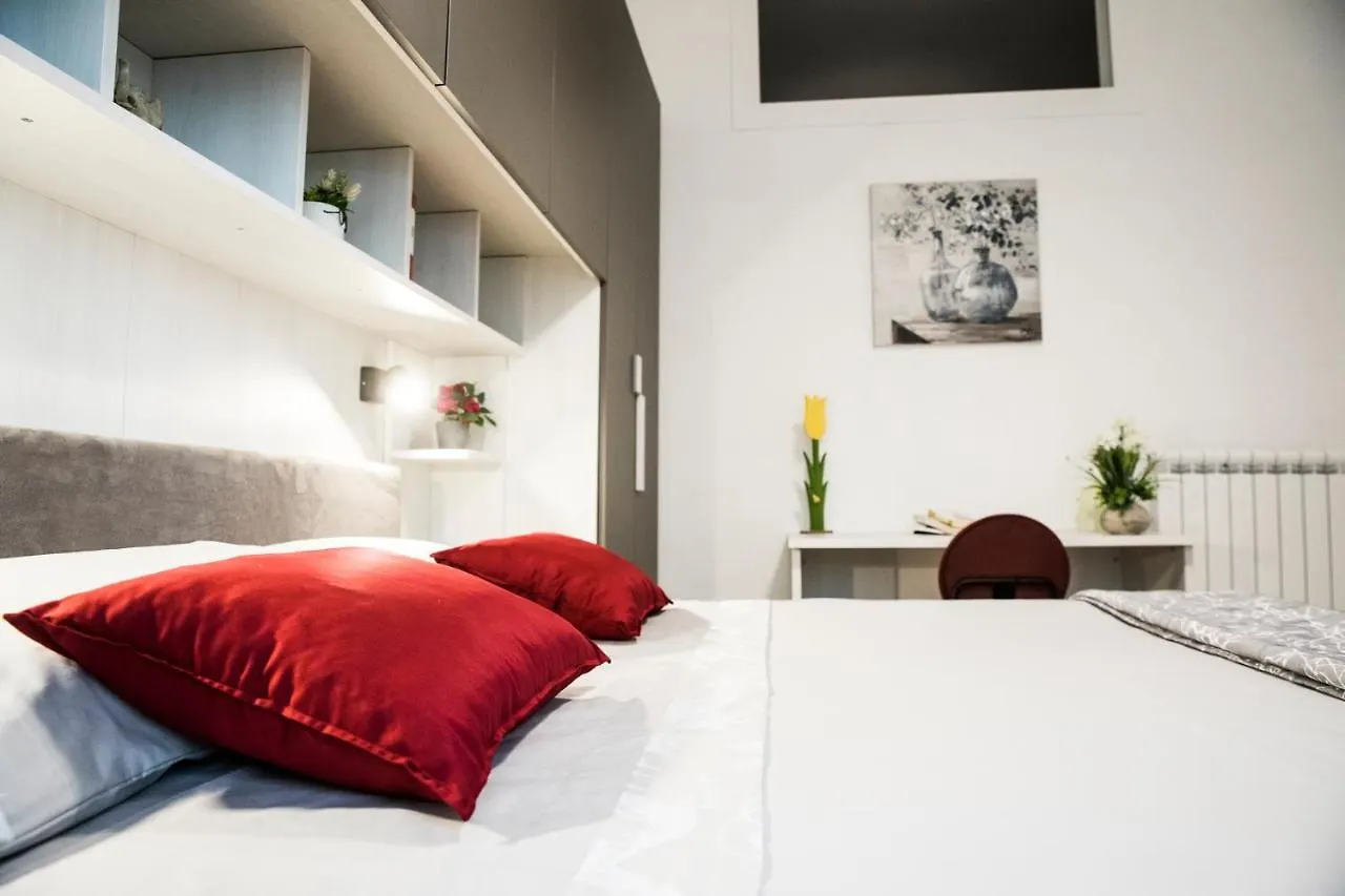 Appartamento La Casa Di Ari Napoli Italia